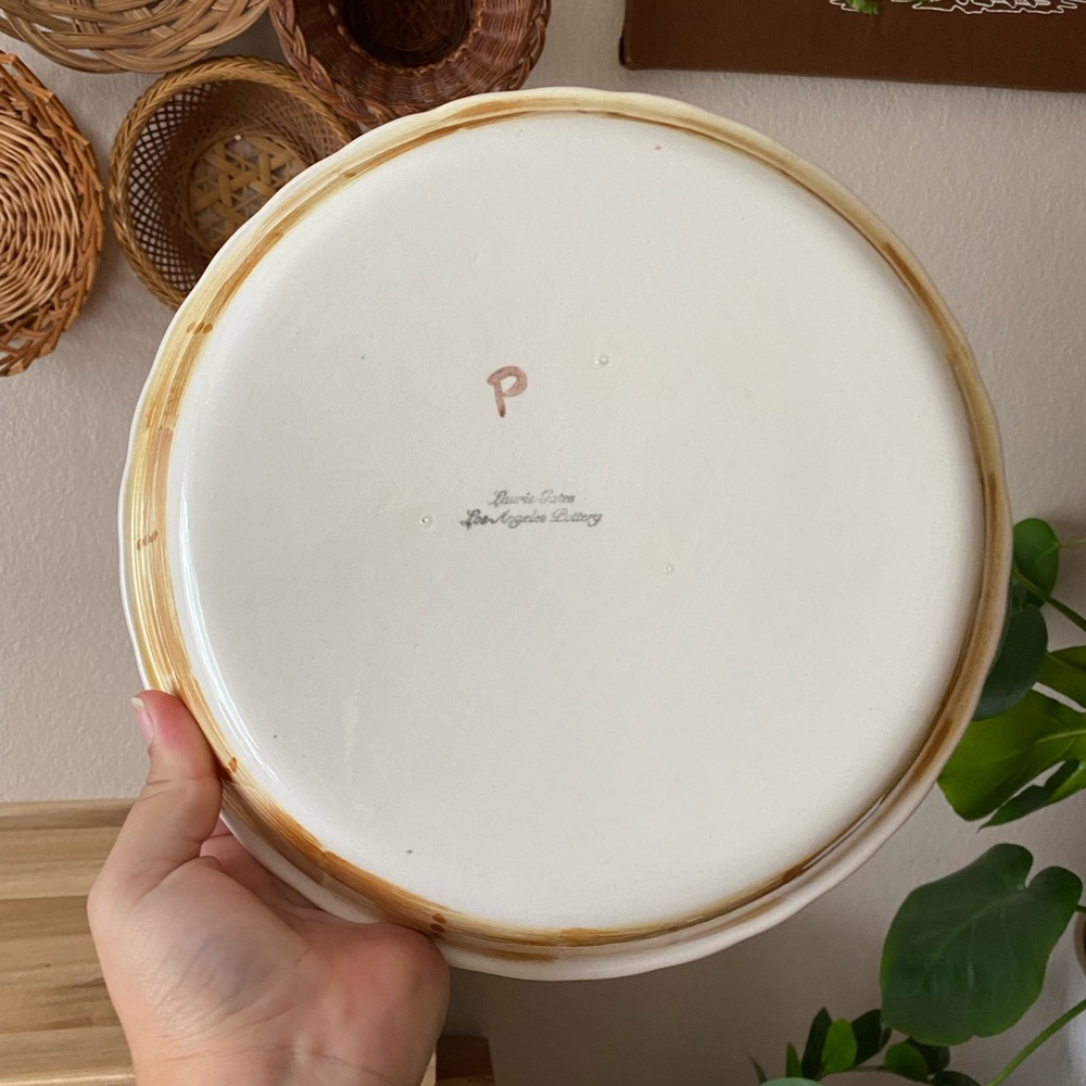 Laurie Gates Peaches Hand Painted Pie Plate - Picture 5 of 6